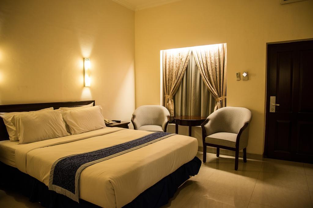 Grand Orchid Hotel Surakarta  Room photo